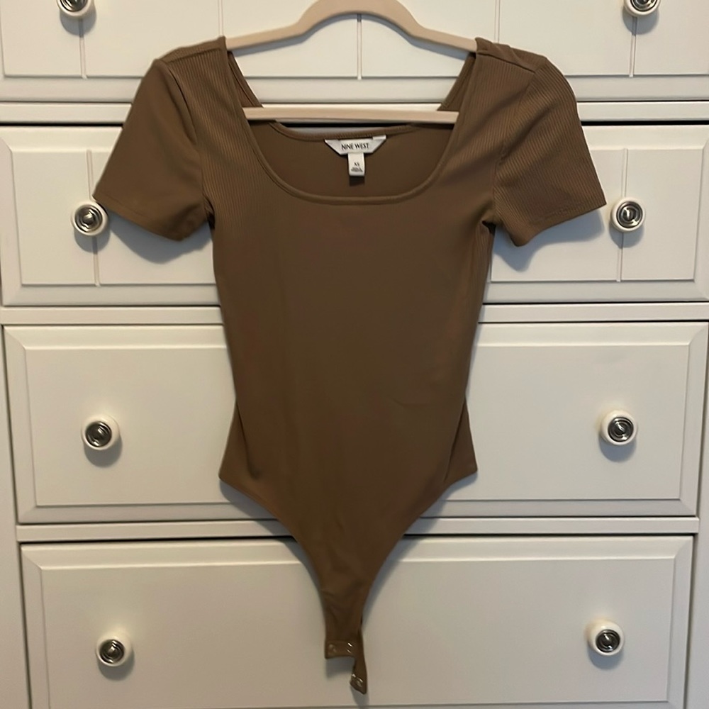 Women’s Ribbed Short sleeve bodysuit